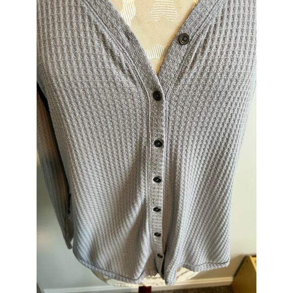 Mudd Button Up Gray Blouse Small - Picture 2 of 8